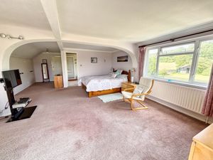 Photo 27- click for photo gallery